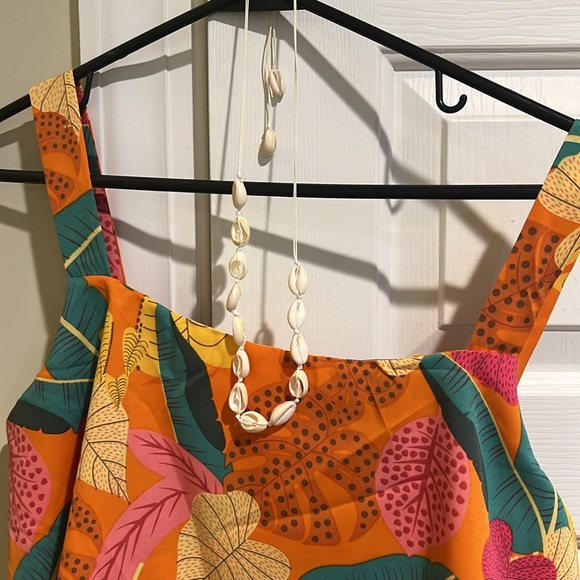 White Shell necklace - Picture 5 of 5